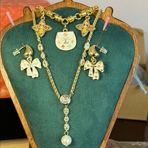 Elegant Gold Jewelry Set with Enamel Charms - Fashion